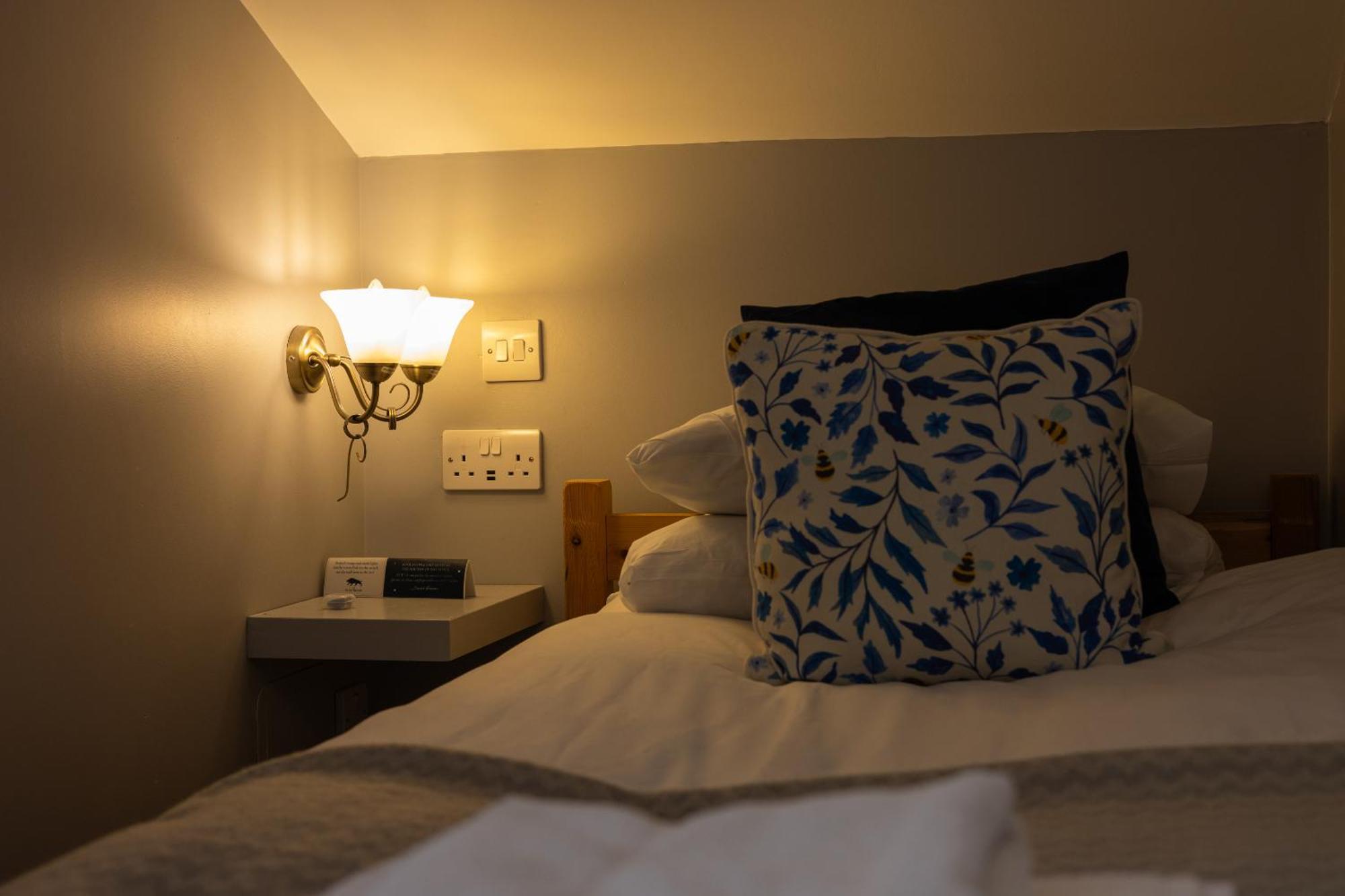 Blue Boar Hotel Maldon Room photo
